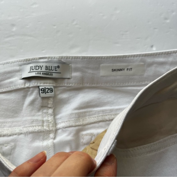 JUDY BLUE Women's White Skinny Jeans Size 29 - Picture 3 of 7